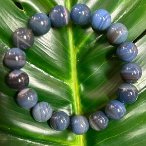 BLUE BOTSWANA AGATE 10mm HIGH quality crystal bracelet